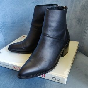 Topshop Midnight Leather Ankle Boots  US sz 5.5